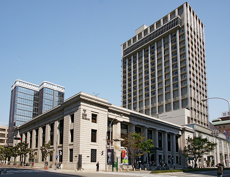 File:Kobe city museum02s3200.jpg